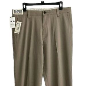 NWT Dockers Beige Classic Fit Khaki Pants size W42x L32